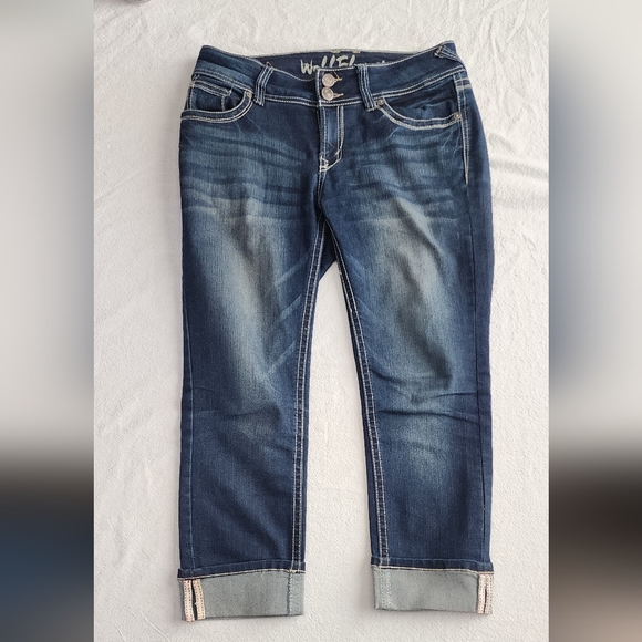 Wallflower Pants - WallFlower Women’s Capris – Measured 32x23 – Dark Wash, Flap Pockets